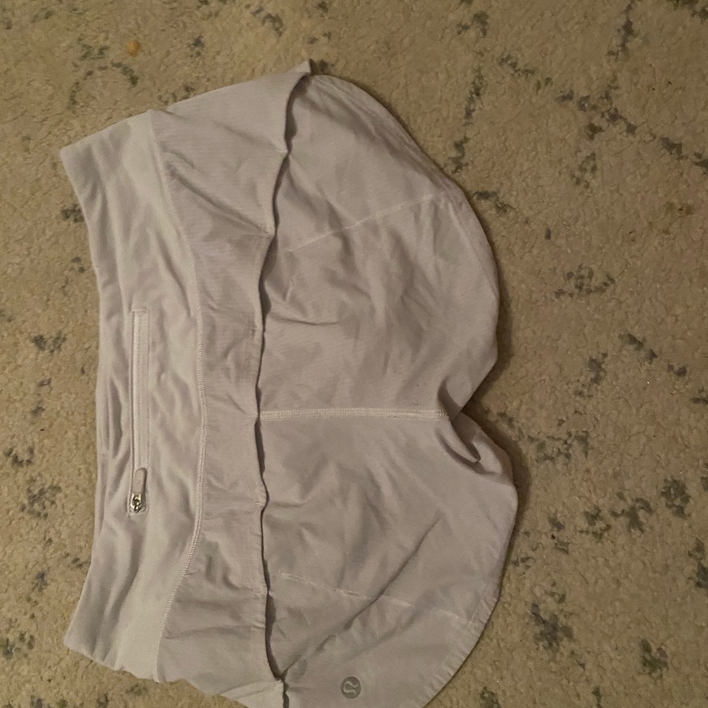 super cute white lulu shorts